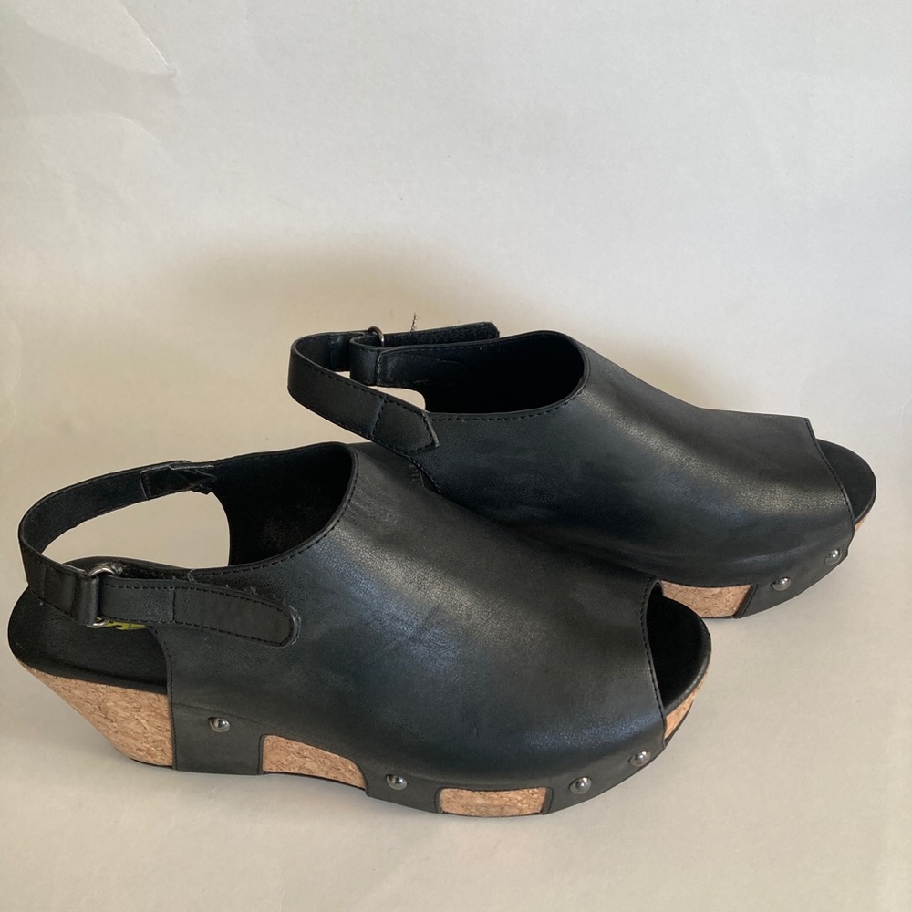 Volatile Platform Sandals